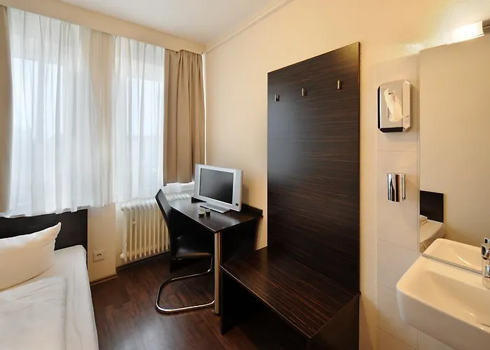 Hotell Fair Frankfurt - Europaallee Messe 3*