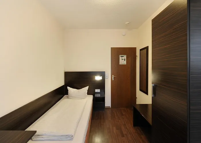 Fair Frankfurt - Europaallee Messe Hotell 3*