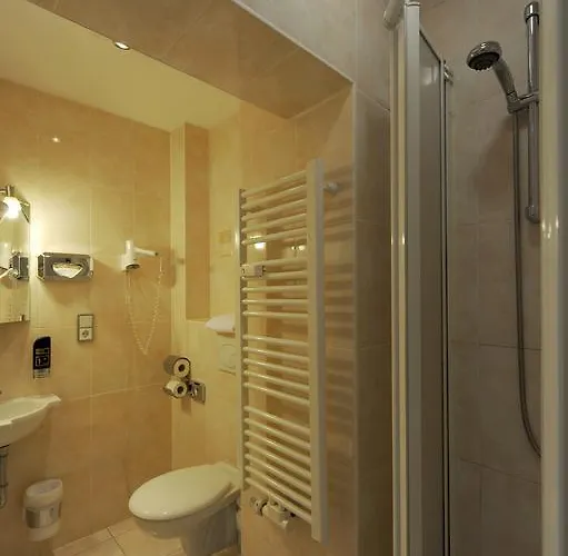 Hotell Fair Frankfurt - Europaallee Messe 3*