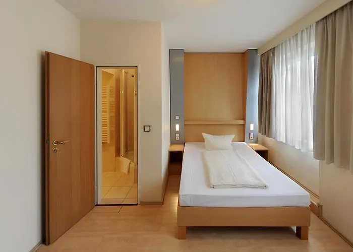 Fair Frankfurt - Europaallee Messe Hotell 3*