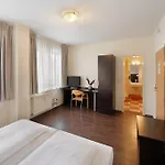 Fair Frankfurt - Europaallee Messe Hotel 3*