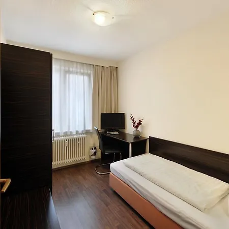 Otel Fair Frankfurt - Europaallee Messe