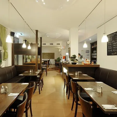 Fair Frankfurt - Europaallee Messe