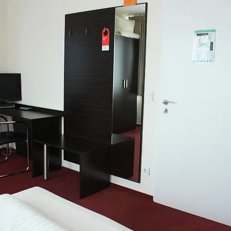 Fair Frankfurt - Europaallee Messe Otel 3*