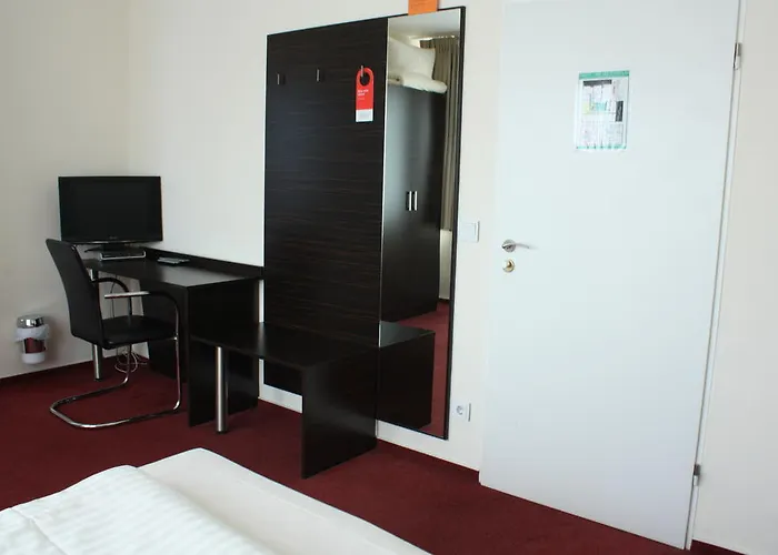 Fair Frankfurt - Europaallee Messe ホテル 3*