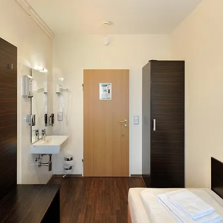 Fair Frankfurt - Europaallee Messe Отель