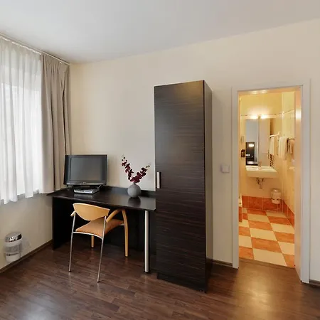 Fair Frankfurt - Europaallee Messe