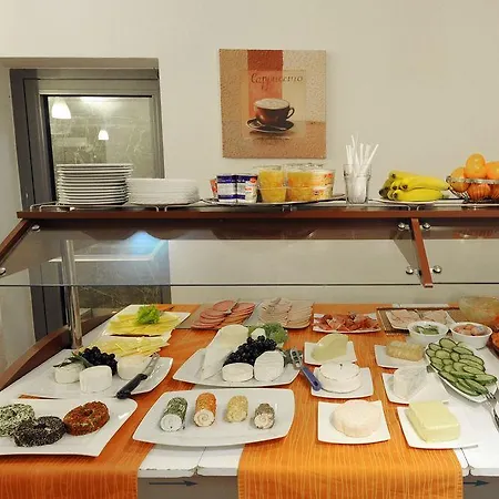 Отель Fair Frankfurt - Europaallee Messe