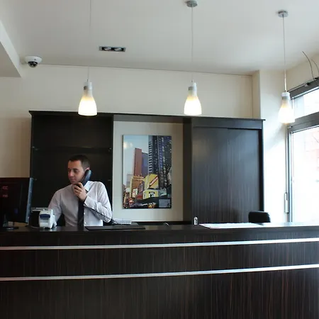 Отель Fair Frankfurt - Europaallee Messe 3*