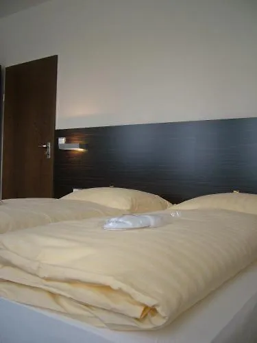 Fair Frankfurt - Europaallee Messe フランクフルト