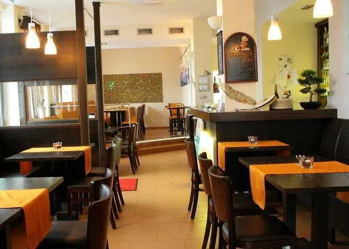 Fair Frankfurt - Europaallee Messe 3* フランクフルト